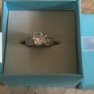 New in Box AVON DREAM CZ Ring Adjustable